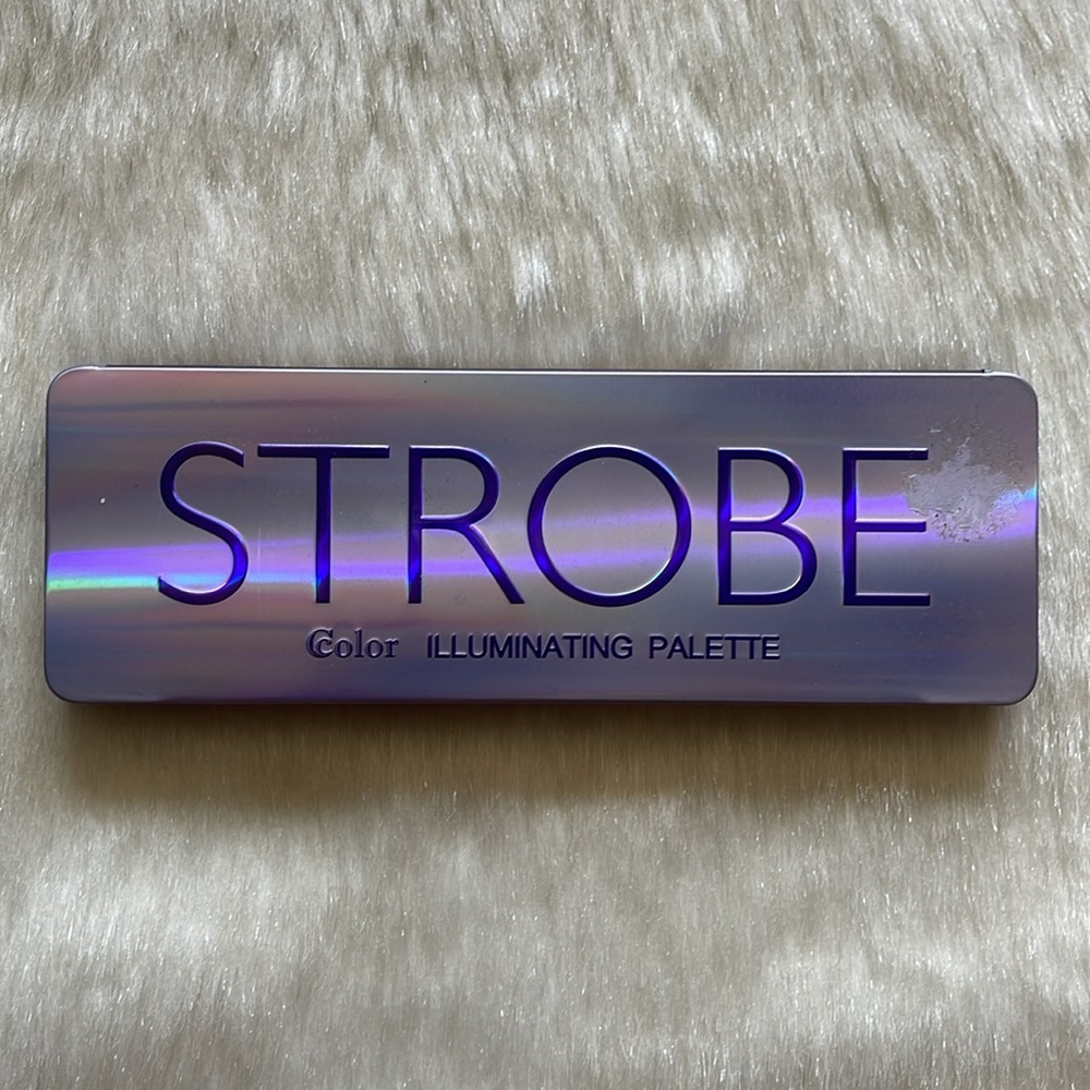 Strobe Color Illuminating Metallic Shimmer Statement Highlighter Makeup Palette - Picture 3 of 4